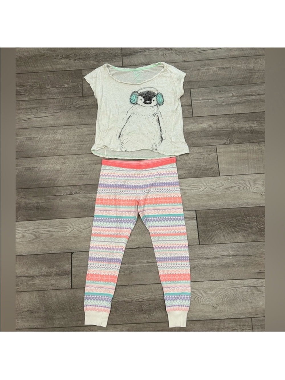 Aeropostale Penguin Print Pajama Set